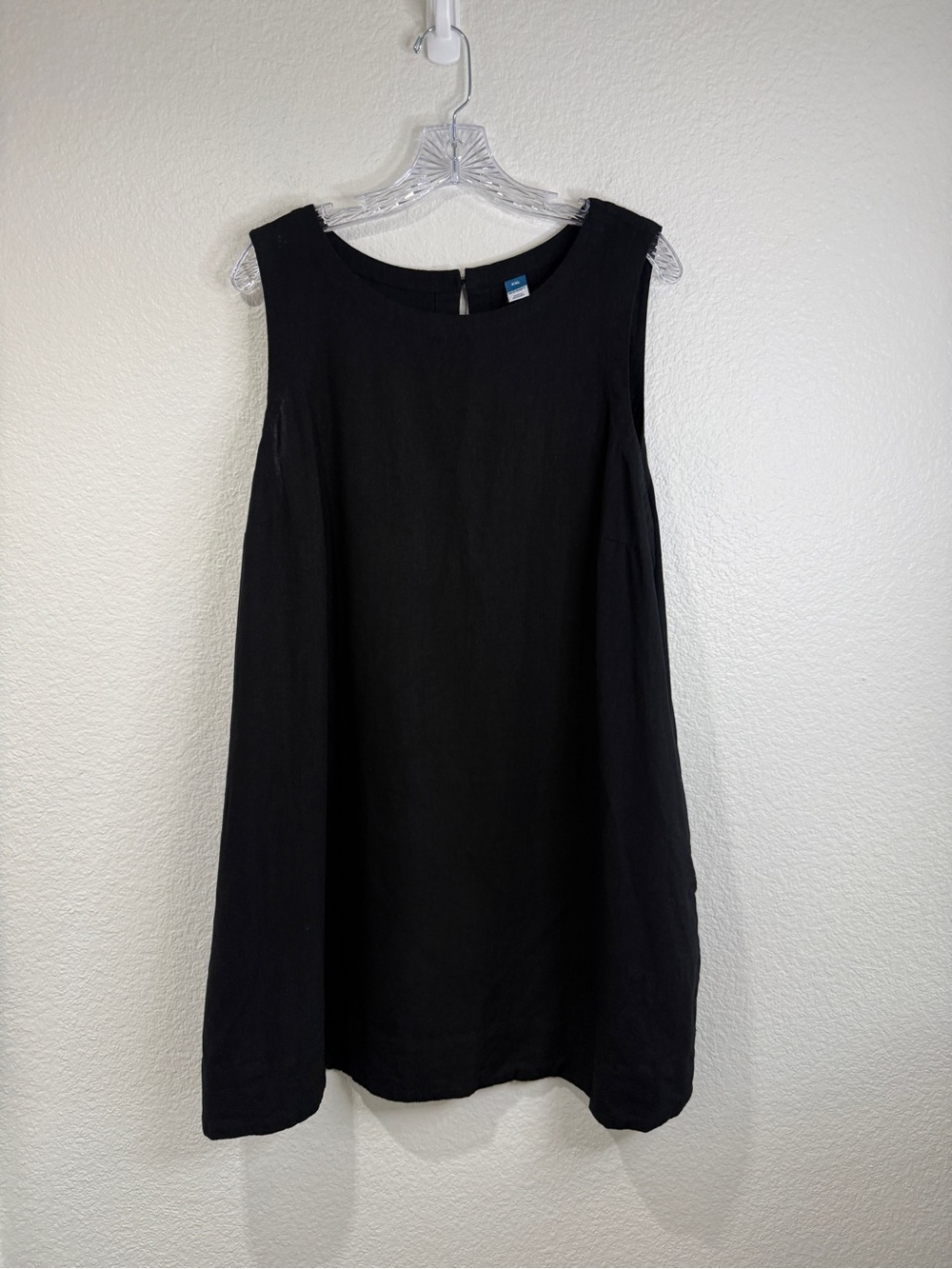 Old Navy Black Sleeveless Linen-Blend Mini Shift Dress with Pockets